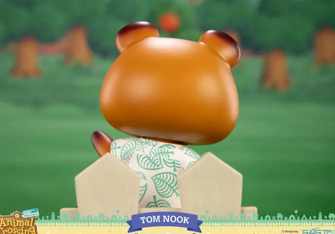 Animal Crossing: New Horizons - Tom Nook Statue: First 4 Figures
