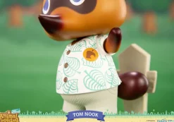 Animal Crossing: New Horizons - Tom Nook Statue: First 4 Figures