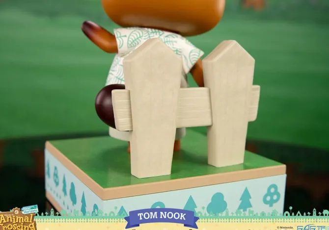 Animal Crossing: New Horizons - Tom Nook Statue: First 4 Figures