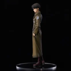 Attack on Titan - Levi Statue / Coat Style Version: Union Creative