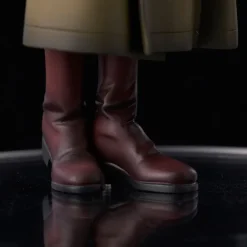 Attack on Titan - Levi Statue / Coat Style Version: Union Creative