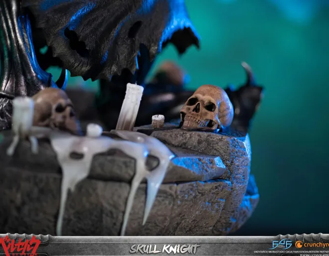 Beserk - Skull Knight Statue: First 4 Figures