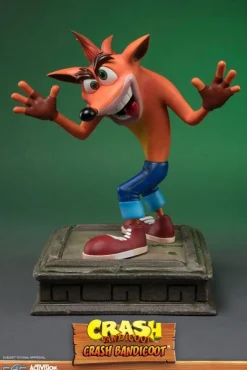 Crash Bandicoot - Crash Bandicoot Statue: First 4 Figures
