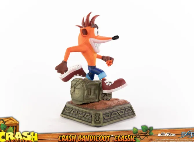 Crash Bandicoot - Crash Bandicoot Statue (Classic): First 4 Figures
