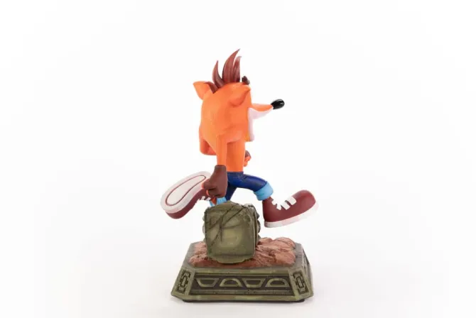 Crash Bandicoot - Crash Bandicoot Statue (Classic): First 4 Figures