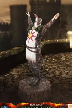 Dark Souls - Solaire von Astora Statue: First 4 Figures
