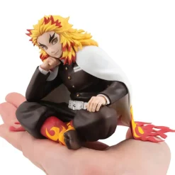 Demon Slayer Kimetsu no Yaiba - Rengoku Kyojuro Statue / Palm Size - G.E.M Series: MegaHouse