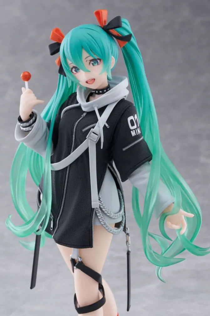 Hatsune Miku Wonderland - Hatsune Miku Statue / Fashion Punk Ver.: Taito Prize