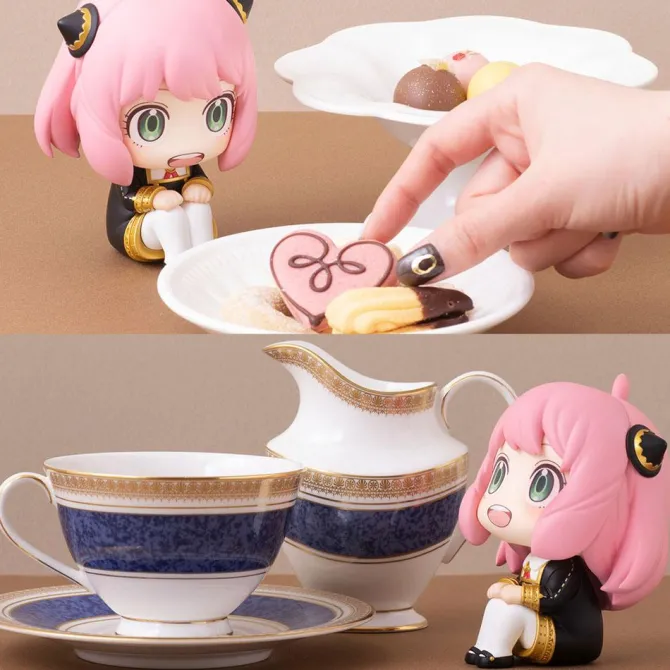 Spy x Family - Anya Forger Statue / Look Up: MegaHouse