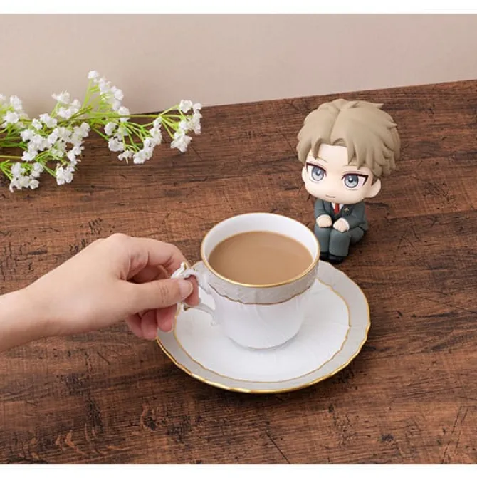 Spy x Family - Loid Forger Statue / Look Up: MegaHouse