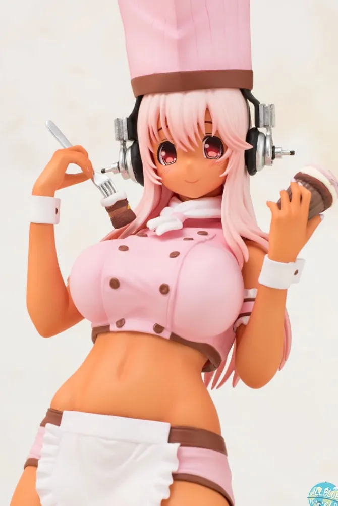 Super Sonico- Super Sonico Statue / Patissier Strawberry - Choco: Chara-Ani