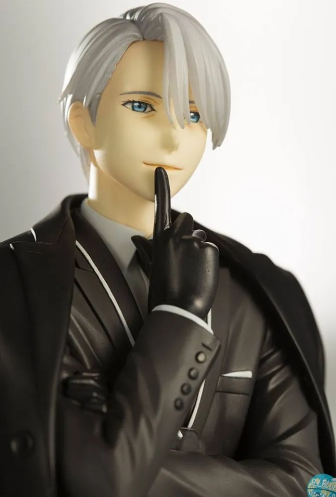 Yuri!!! on Ice - Victor Nikiforov Statue - ARTFX J: Kotobukiya
